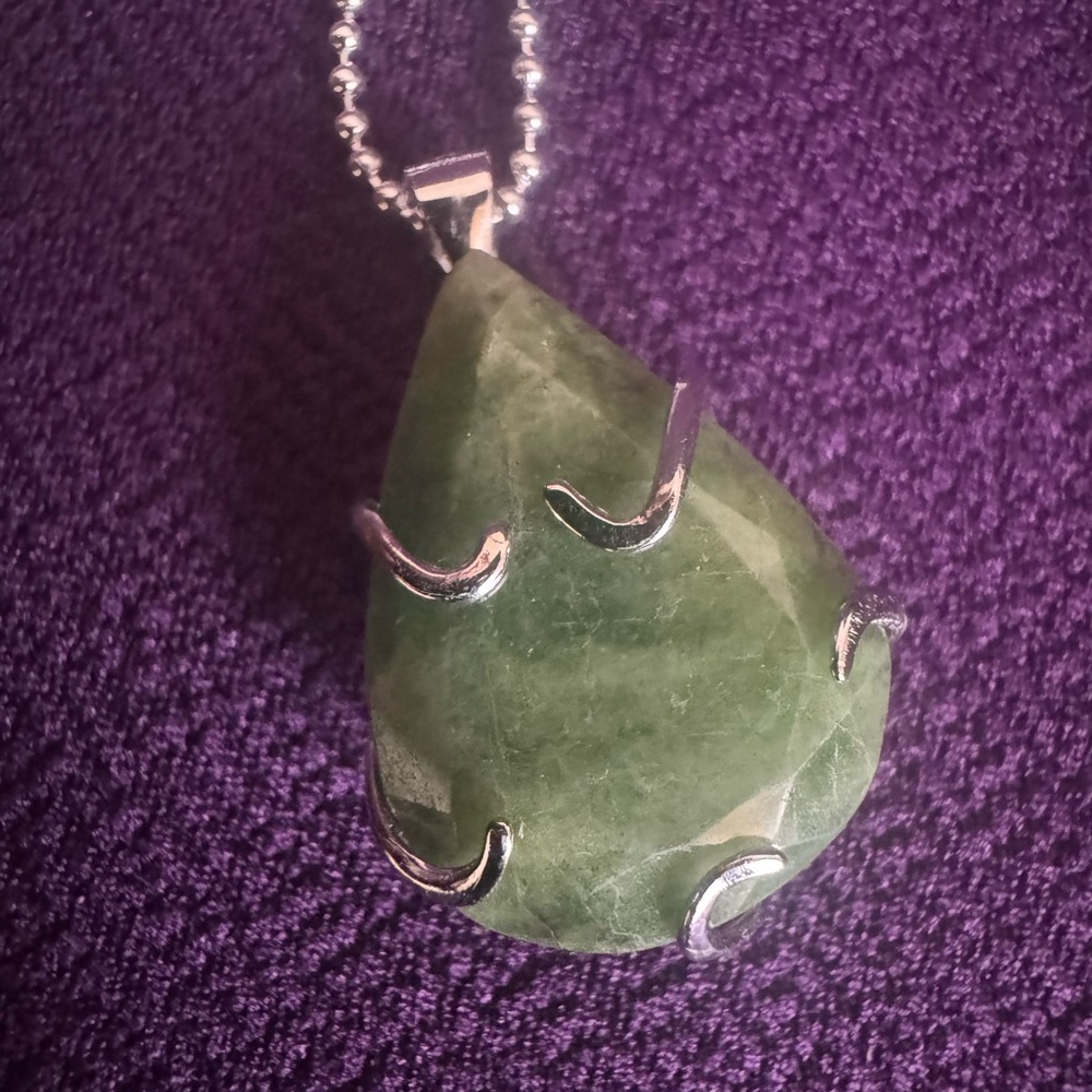 Green genuine Emerald pendant 925 silver on 16ch chain